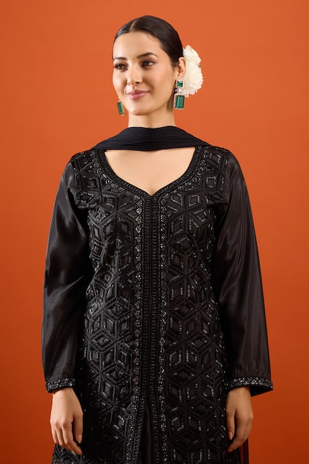 Buy_Samyukta Singhania_Black Crepe Embroidery, Sequins V-neck Kurta Sharara Set _Online_at_Aza_Fashions