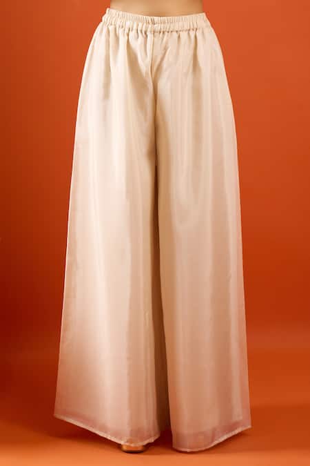 Samyukta Singhania_Off White Crepe Embroidery V-neck Geometric Kurta Sharara Set _Online_at_Aza_Fashions