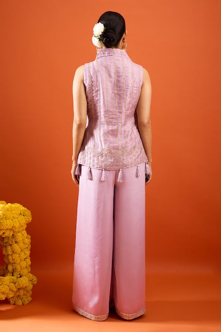 Samyukta Singhania Embroidered Silk Kurta Set 