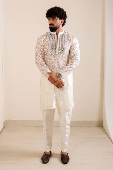 Menero Self Chanderi Geometric Mirror Embroidered Kurta & Pant 