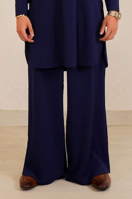 Menero_Navy Georgette Self Short Kurta And Wide Straight Pant Set _Online_at_Aza_Fashions