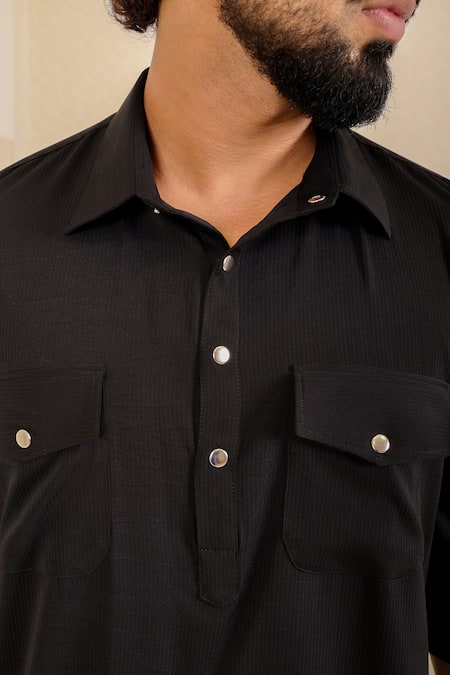 Menero_Black Georgette Self Short Kurta And Wide Pants _at_Aza_Fashions