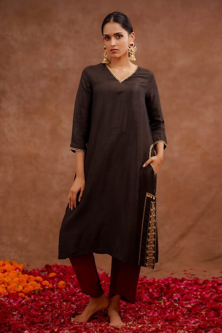 World of Sugandh Kumkum Hand Embroidered Kurta Set 