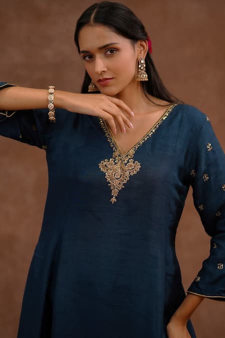 Buy_World of Sugandh_Blue Dupion, Silk Embroidery, Piping V-neck Neelkanthi Hand Kurta With Pant _Online_at_Aza_Fashions