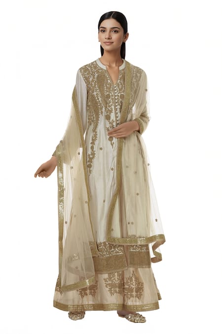 Rahul Singh Cream Chanderi Silk Notched Embroidered Kurta Set 