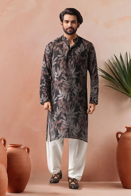 Arihant Rai Sinha Leaf Print Kurta Set 