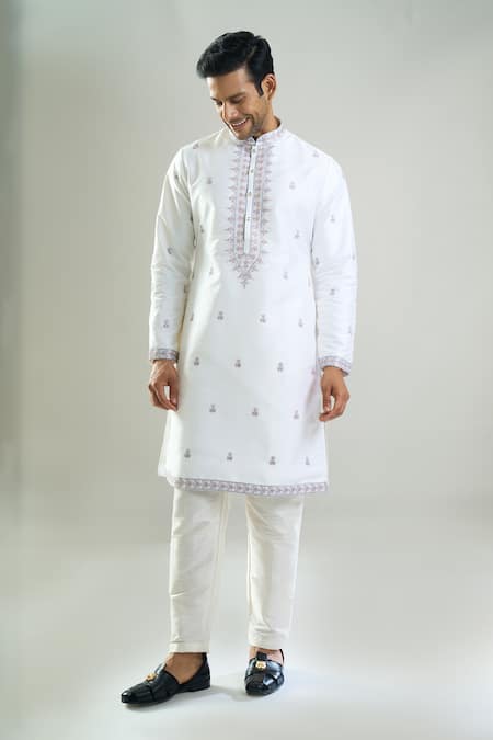 Rng Safawala Thread & Sequins Embroidered Kurta Set 