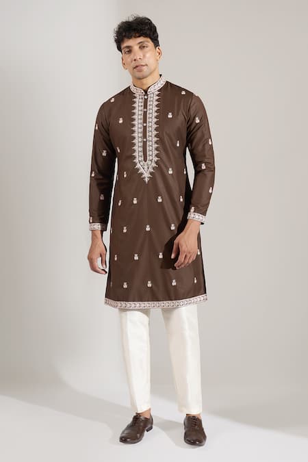 Rng Safawala Thread & Sequins Embroidered Kurta Set 