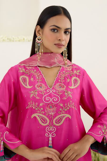 Buy_Maisara Jewelry_Multi Color Pearls, Zari Mayil Embellished Earrings _Online_at_Aza_Fashions