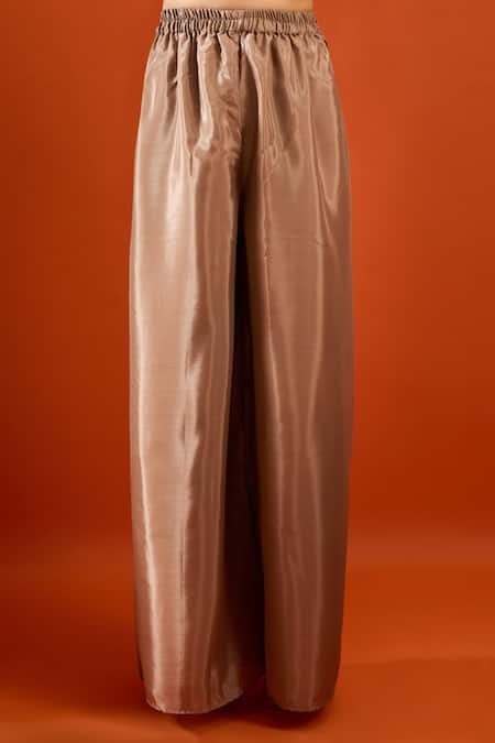 Buy_Samyukta Singhania_Brown Crepe Embroidery V-neck Kurta Set 