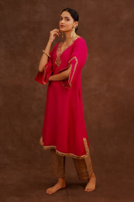 World of Sugandh Gulchaand Embroidered Kurta With Pant 