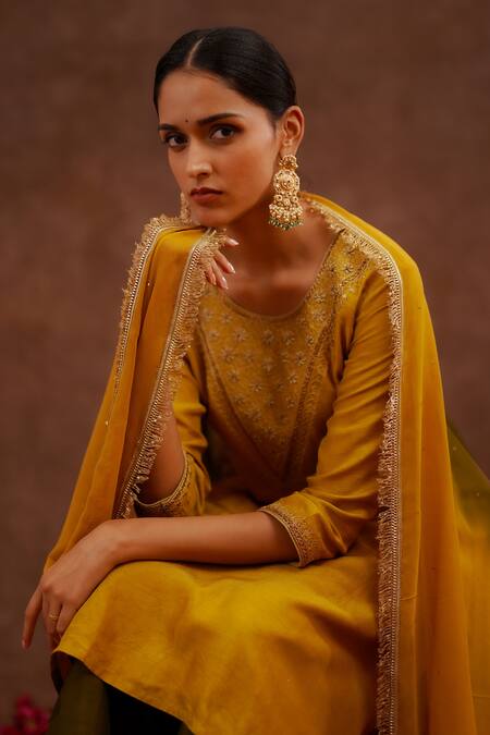 Buy_World of Sugandh_Yellow Dupion, Silk Embroidery Round Neck, Amaltas Hand Kurta Set With Dupatta 