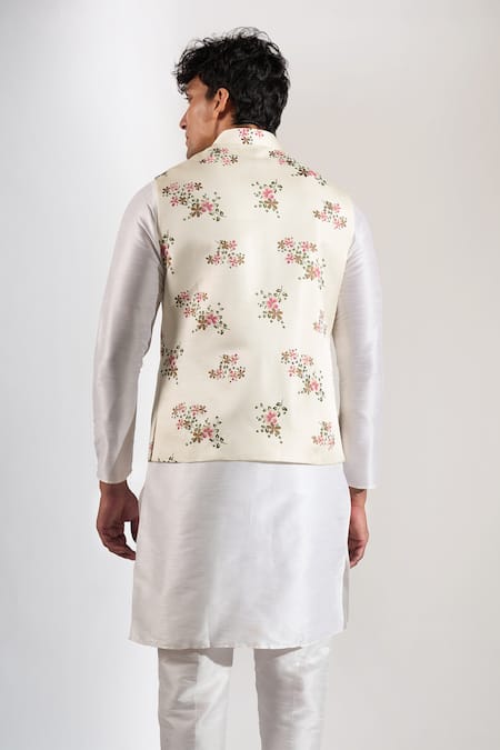 Rng Safawala Floral Print Bundi With Metal Buttons 