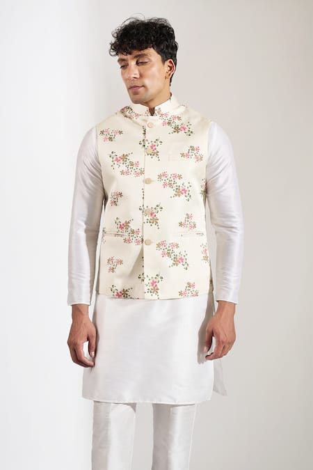 Rng Safawala Floral Print Bundi With Metal Buttons 