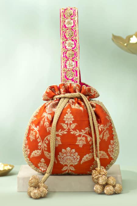 Amyra Taroob Handwoven Brocade Potli 