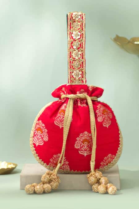 Amyra Rangriti Zardozi Embroidered Potli Bag 