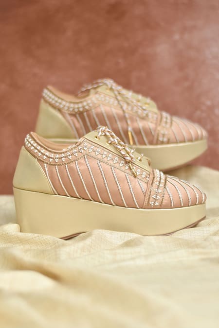 Around Always Vitti Embroidered Platform Sneakers 