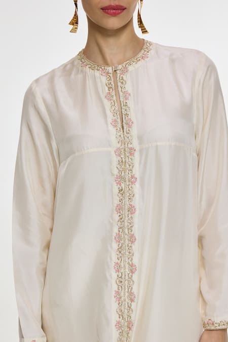 Buy_Ekaya Banaras_Ivory Silk Embroidery Round Neck Handwoven Mashroo Kurta And Pant Set _Online_at_Aza_Fashions