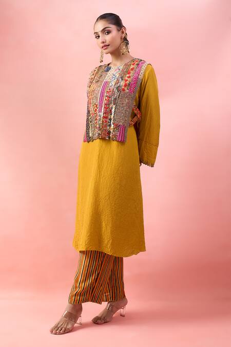 Buy_Debyani + CO_Yellow Sequins, Embroidery, Patchwork Round Neck Crushed Kurta Set With Bib Top _Online_at_Aza_Fashions