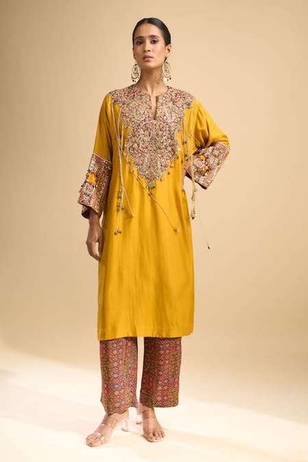 Debyani + CO Meena Embroidered Kurta With Pant 