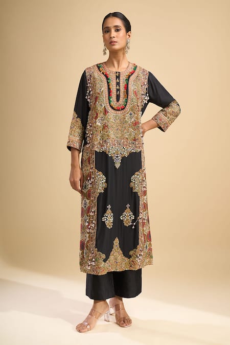 Debyani + CO Hand Embroidered Kurta & Pant Set 