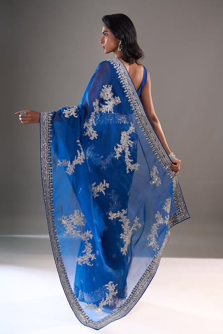 Anushree Reddy Aari Gutcha Bordered Saree With Unstitched Blouse Piece 