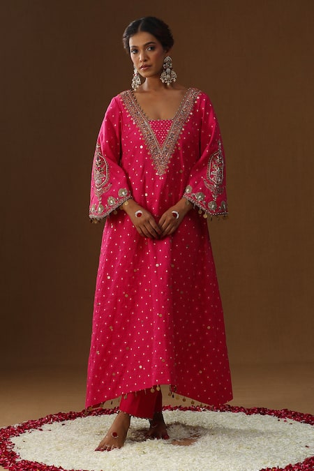 Buy_Arpita Sulakshana_Pink Chanderi Silk Embroidery, Tassels, Zari Square Neck Gulabi Noor Kurta Set 