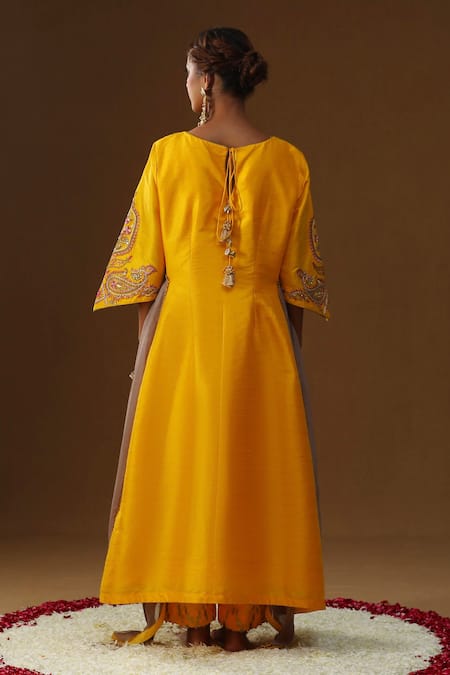 Arpita Sulakshana Amar Ishq Embroidered Kurta Set 