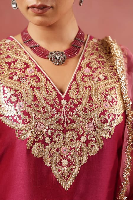 Buy_Anshu Wadhwa_Wine Chanderi Zari, Embroidery V-neck Kurta Set _Online_at_Aza_Fashions