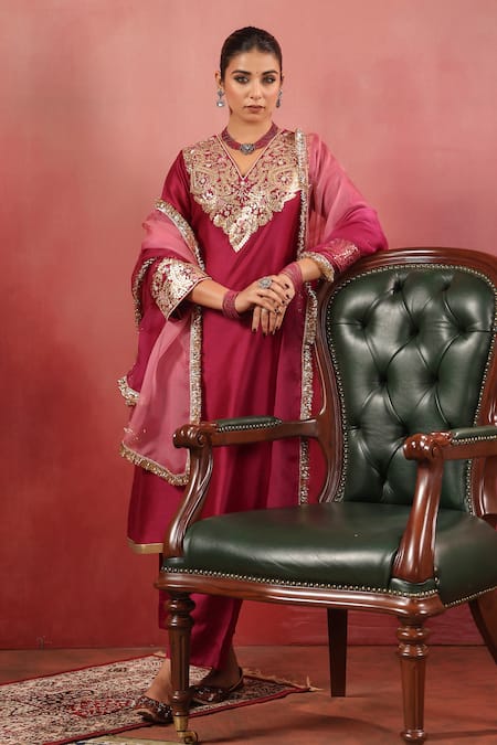Shop_Anshu Wadhwa_Wine Chanderi Zari, Embroidery V-neck Kurta Set _Online_at_Aza_Fashions
