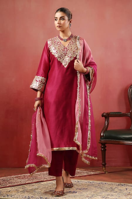 Anshu Wadhwa Chanderi Embroidered Kurta Set 