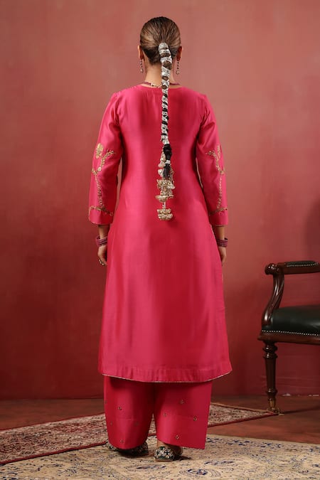 Anshu Wadhwa_Pink Chanderi Embroidery Square Neck Kurta Palazzo Set _Online_at_Aza_Fashions