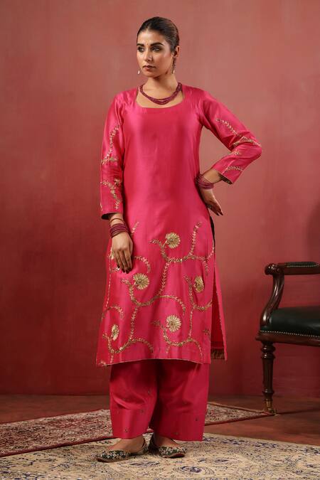 Buy_Anshu Wadhwa_Pink Chanderi Embroidery Square Neck Kurta Palazzo Set _Online_at_Aza_Fashions