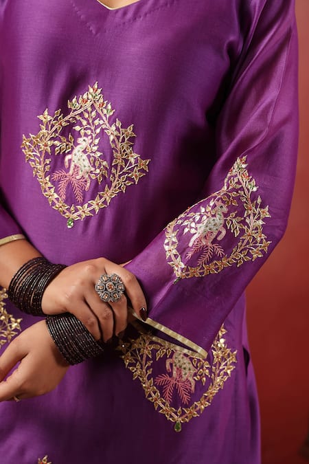 Shop_Anshu Wadhwa_Purple Chanderi Embroidery, Metallic Thread, Stones V-neck Kurta Set 