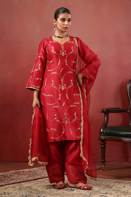 Anshu Wadhwa Chanderi Embroidered Kurta Set 