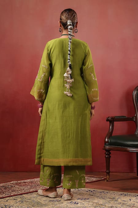 Anshu Wadhwa Chanderi Embroidered Kurta Set 