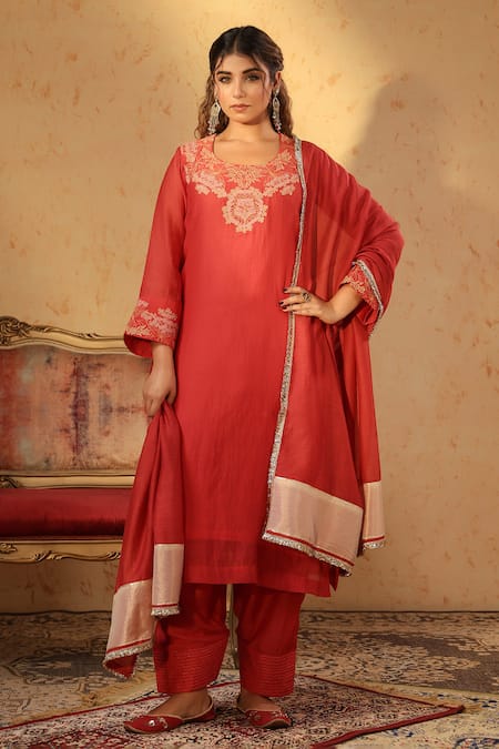 Anshu Wadhwa Chanderi Embroidered Kurta Set 
