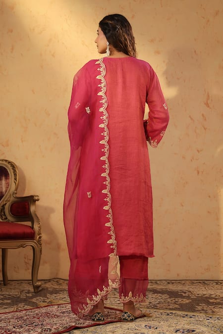 Anshu Wadhwa Embroidered Kurta Pant Set 