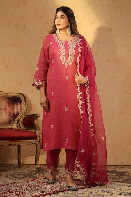 Anshu Wadhwa Embroidered Kurta Pant Set 