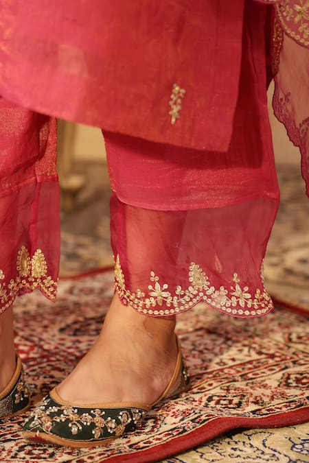 Anshu Wadhwa_Red Tissue, Chanderi Embroidery, Zari Round Neck, Split Kurta Pant Set _at_Aza_Fashions