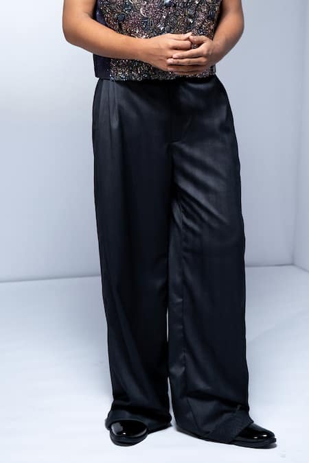 Nikita Mhaisalkar Gray Suiting Luxe Fit Pant Online at Aza Fashions Nikita Mhaisalkar_Gray Suiting Luxe Fit Pant _Online_at_Aza_Fashions