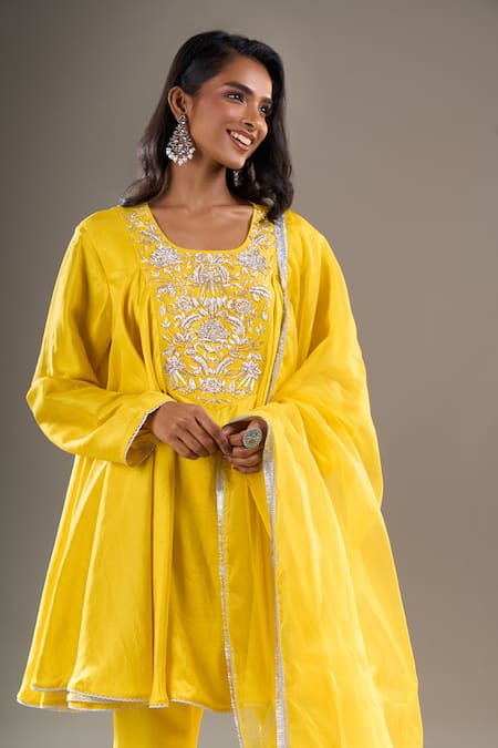 Archana Shah Yellow Silk Embroidery Round Neck Yoke Kurta Set Online at Aza Fashions Archana Shah_Yellow Silk Embroidery Round Neck Yoke Kurta Set_Online_at_Aza_Fashions
