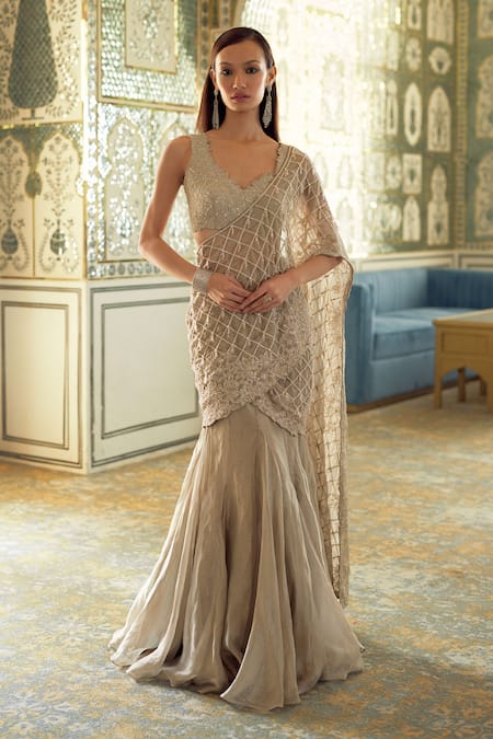 Charu And Vasundhara Geometric Grid Pre-Draped Saree & Blouse 