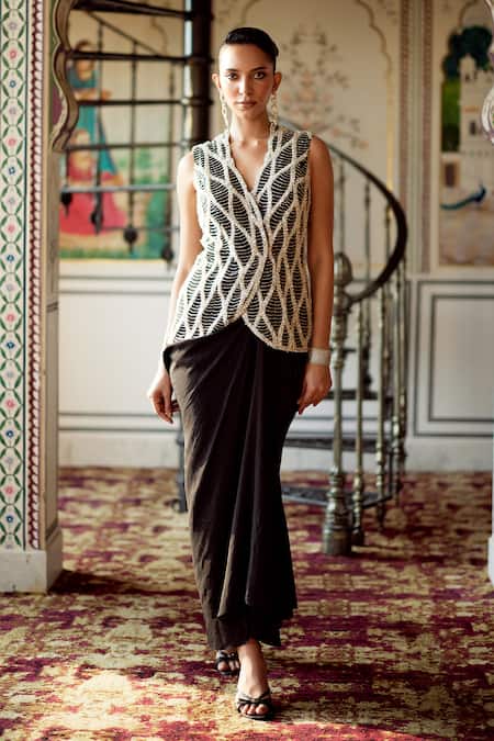 Buy_Charu And Vasundhara_Black Organza Sequins, Beads V-neck Kimora Embroidered Jacket And Skirt Set 