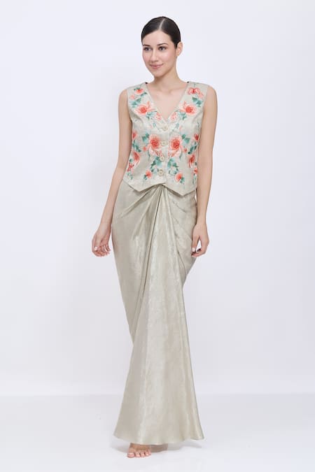 Dilnaz Chrysanthemum Embroidered Waistcoat 