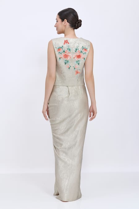 Dilnaz Chrysanthemum Embroidered Waistcoat 