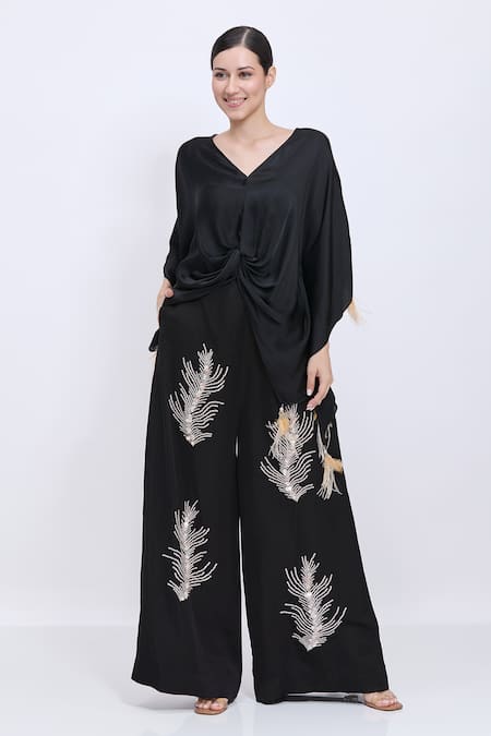 Dilnaz Plain Draped Kaftan 