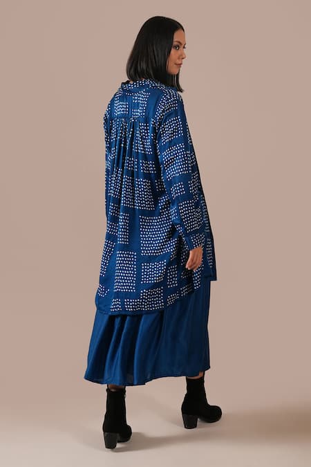 Buy_Indigo Dreams_Blue Silk Collared, Round Neck Bandhani Pattern Skirt Set  