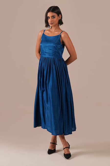 Buy Indigo Dreams Blue Silk Scoop Neck Bandhani Gathered Fit And Flare Midi Dress With Belt Online at Aza Fashions Buy_Indigo Dreams_Blue Silk Scoop Neck Bandhani Gathered Fit And Flare Midi Dress With Belt _Online_at_Aza_Fashions