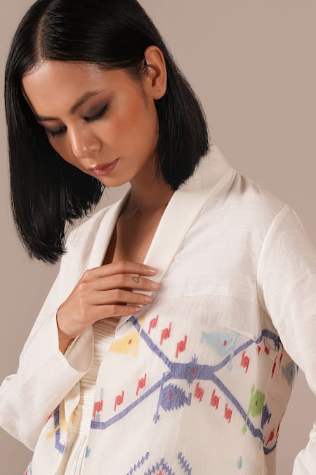Indigo Dreams_Ivory Cotton Bandeau Neck, Handwoven Jamdani Dress With Jacket _at_Aza_Fashions